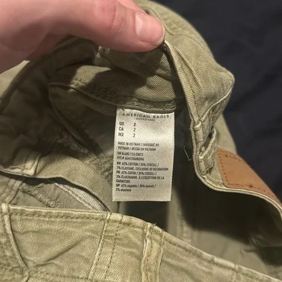 ✨ American Eagle Highest Rise 90s Boyfriend Shorts | Size 2 | Army Green ✨ - Picture 5 of 8